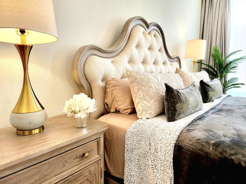 King Studio with Sofa Bed interior